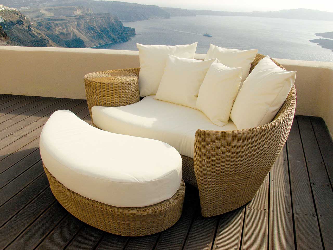 Enjoy The Summer With Patio Lounger